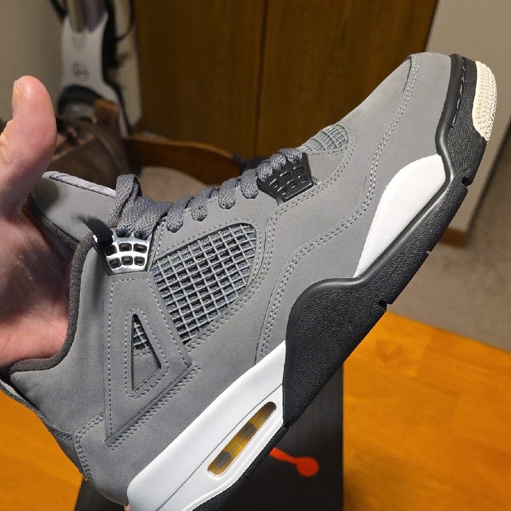 Jordan Gray Sneakers Classic Design - Picture 9 of 11
